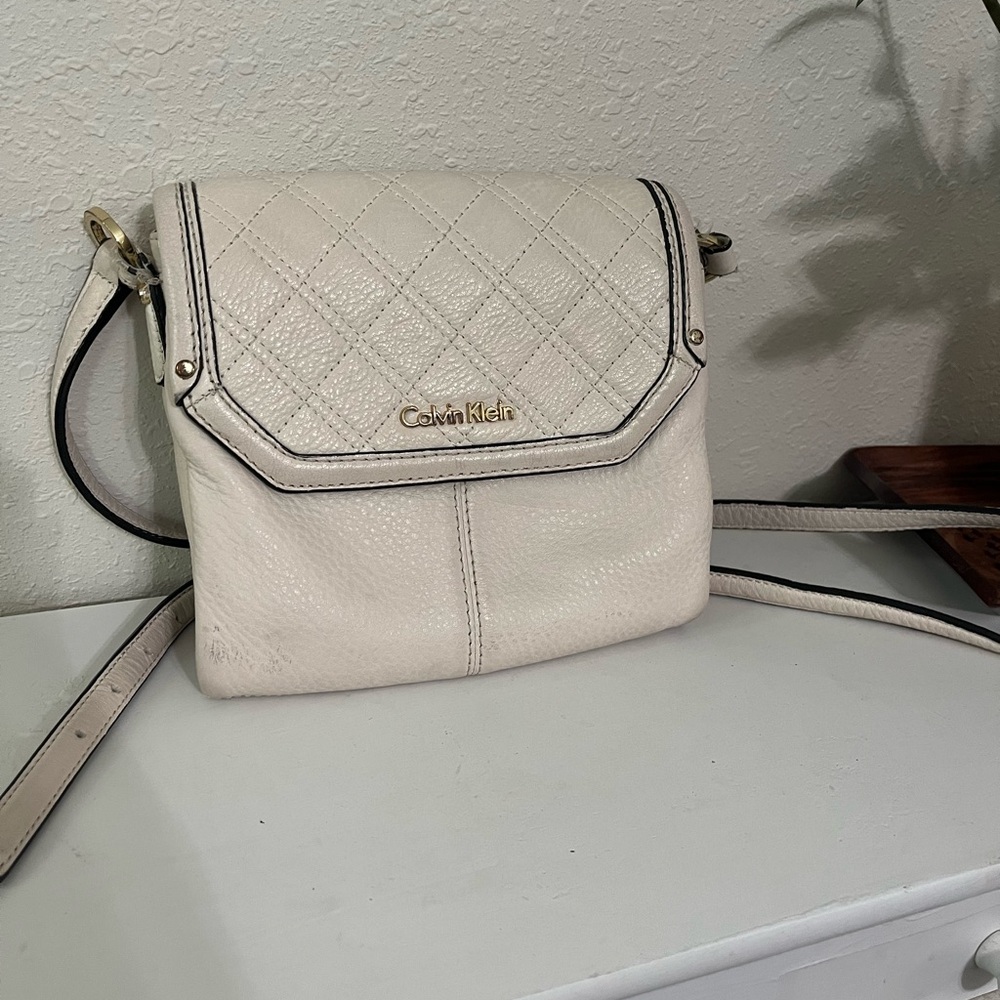 Calvin Klein Creme Leather Quilted Crossbody Adjustable Purse